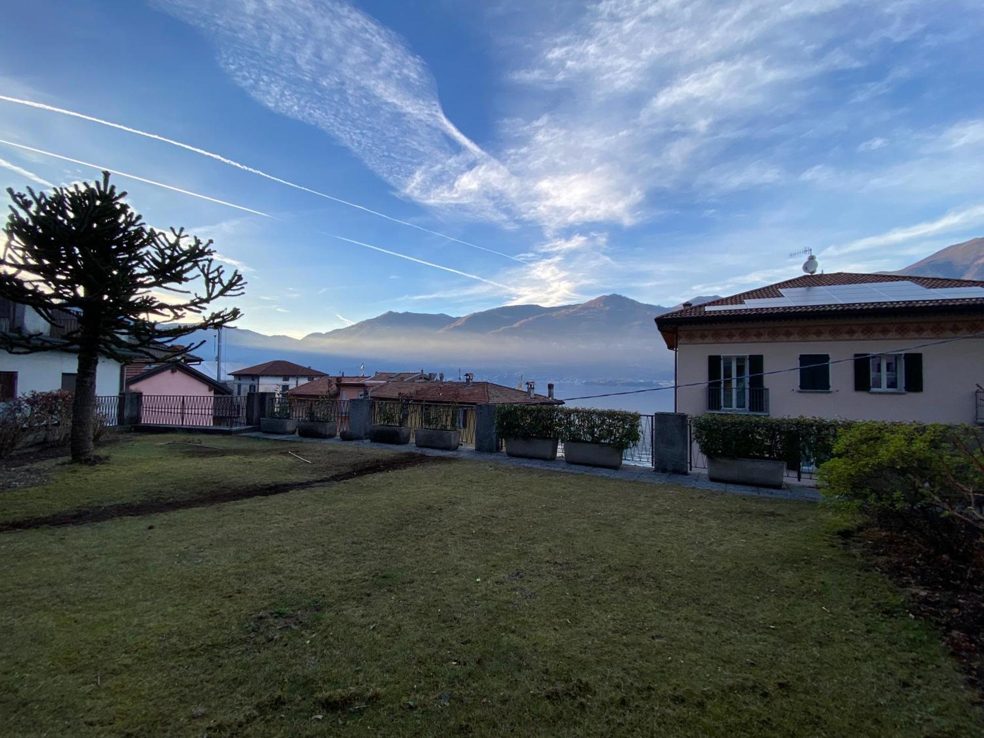レッツェノTiziana Lake Como View Terracesアパートメント エクステリア 写真